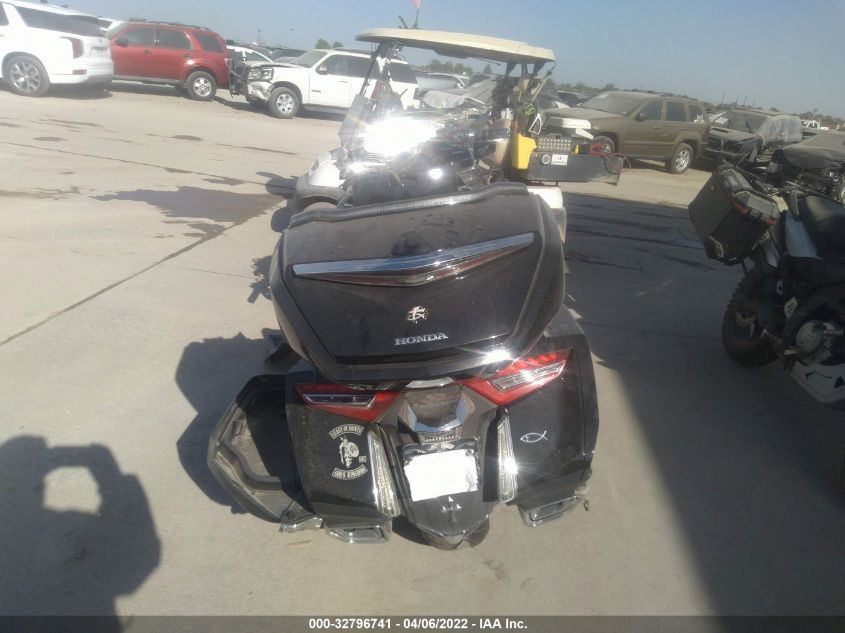 2019 HONDA GL1800 D JH2SC7956KK100674
