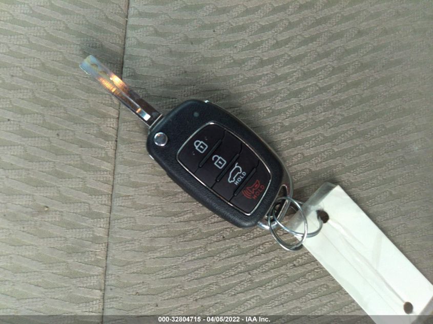 2017 HYUNDAI SANTA FE SPORT 2.4L 5NMZUDLB0HH008031