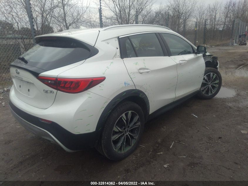 2018 INFINITI QX30 LUXURY SJKCH5CR6JA055395
