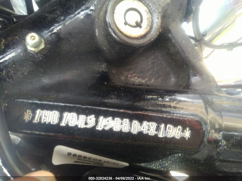 2011 HARLEY-DAVIDSON FLSTC 1HD1BW515BB048196