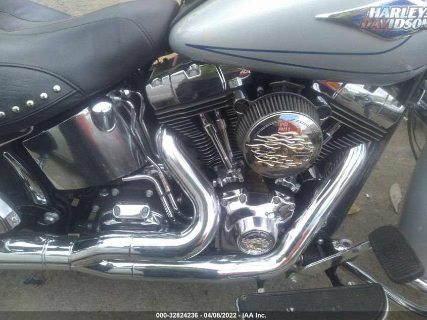 2011 HARLEY-DAVIDSON FLSTC 1HD1BW515BB048196