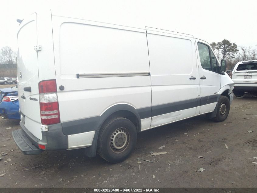 2013 MERCEDES-BENZ SPRINTER CARGO VANS WD3PE7CC7D5736824