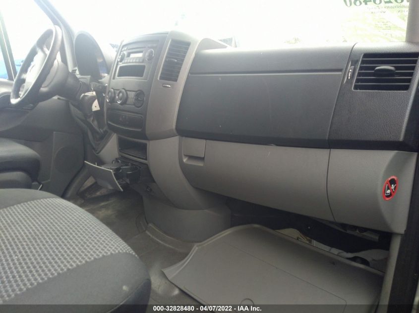 2013 MERCEDES-BENZ SPRINTER CARGO VANS WD3PE7CC7D5736824