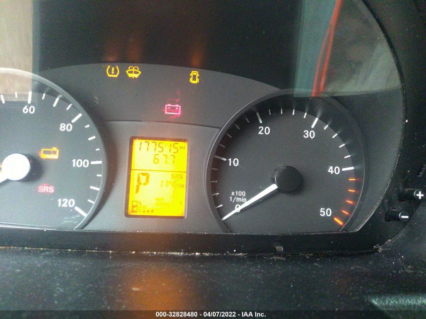 2013 MERCEDES-BENZ SPRINTER CARGO VANS WD3PE7CC7D5736824