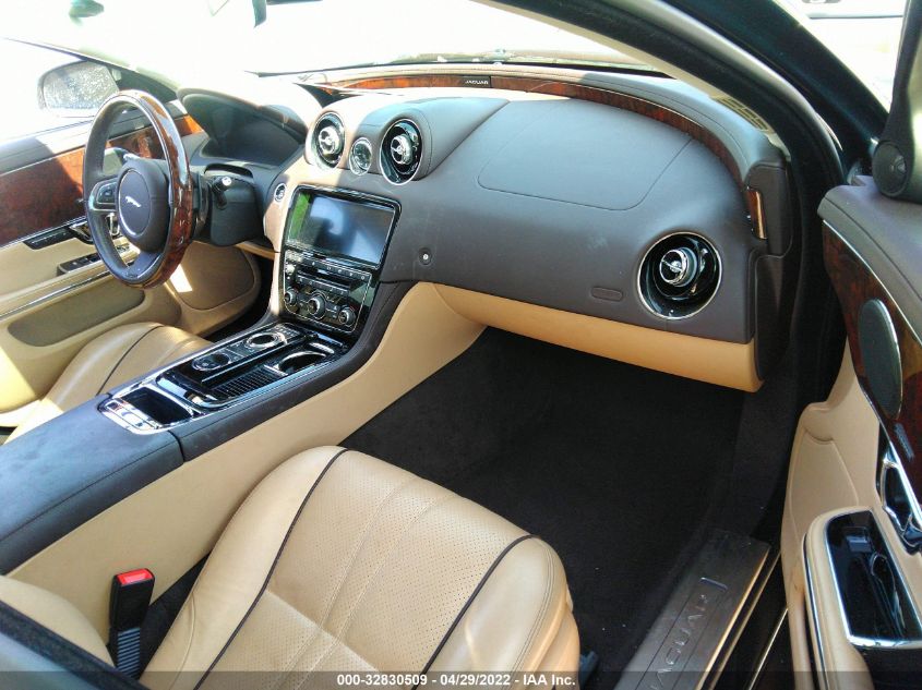 2019 JAGUAR XJ XJ R-SPORT SAJWA1C70K8W20939