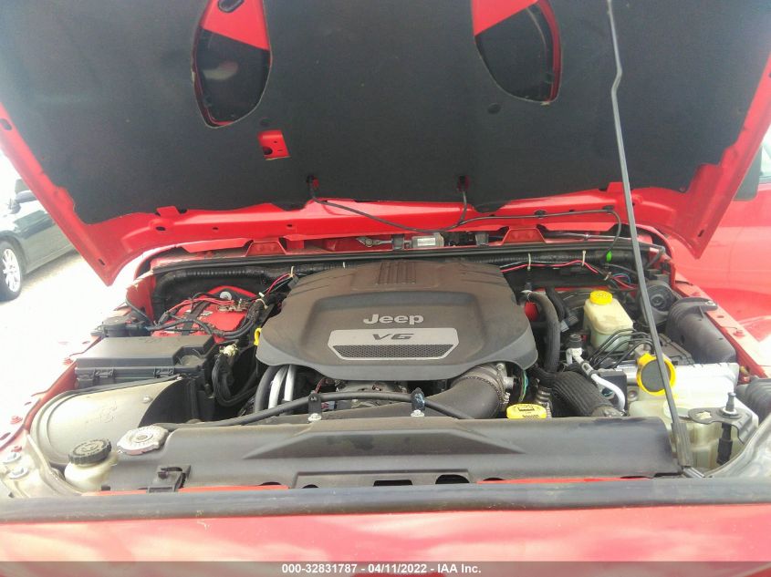 2014 JEEP WRANGLER UNLIMITED SAHARA 1C4BJWEG5EL299361