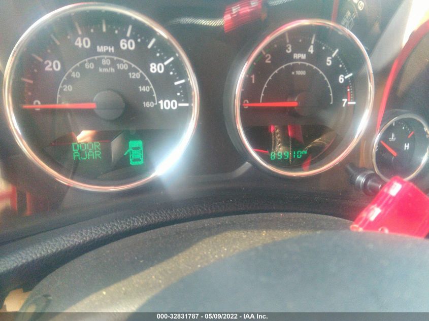 2014 JEEP WRANGLER UNLIMITED SAHARA 1C4BJWEG5EL299361