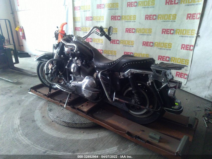 2004 HARLEY-DAVIDSON FLHT 1HD1DDV184Y602815