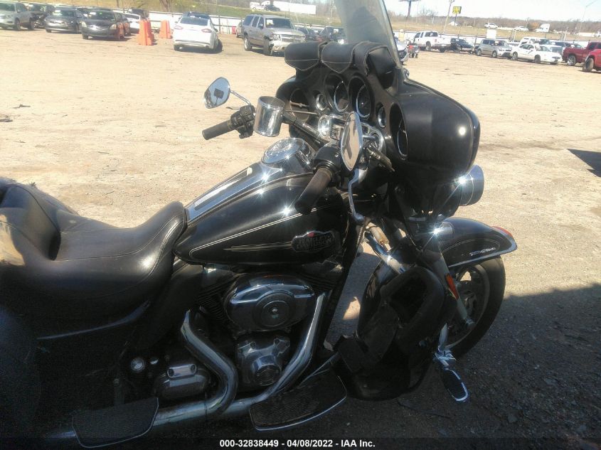 2011 HARLEY-DAVIDSON FLHTCUTG 1HD1MAM19BB855366