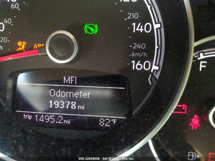 2018 VOLKSWAGEN BEETLE SE 3VWJD7AT1JM713365