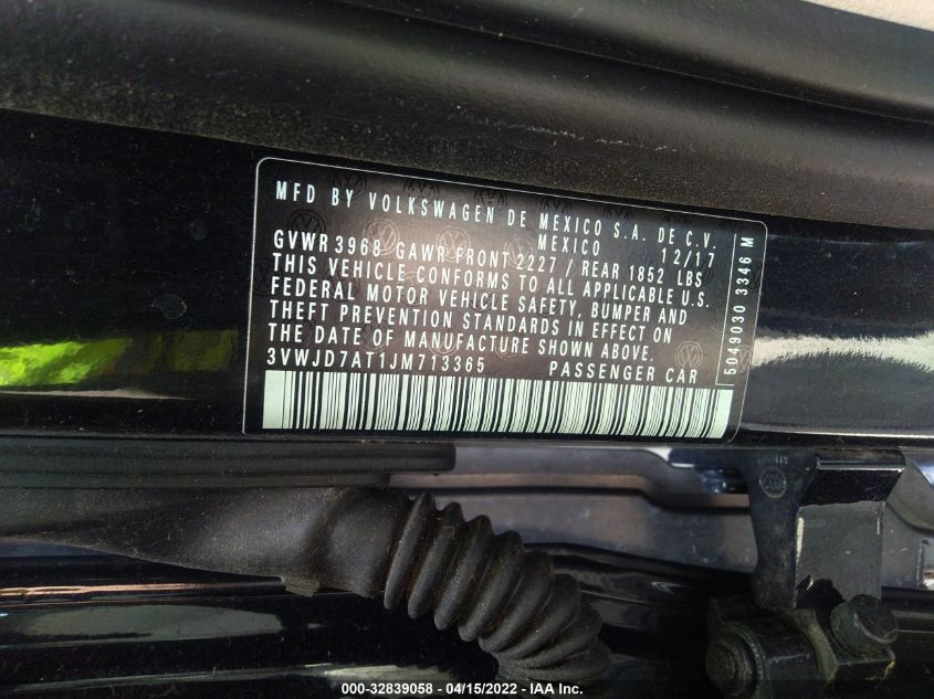 2018 VOLKSWAGEN BEETLE SE 3VWJD7AT1JM713365