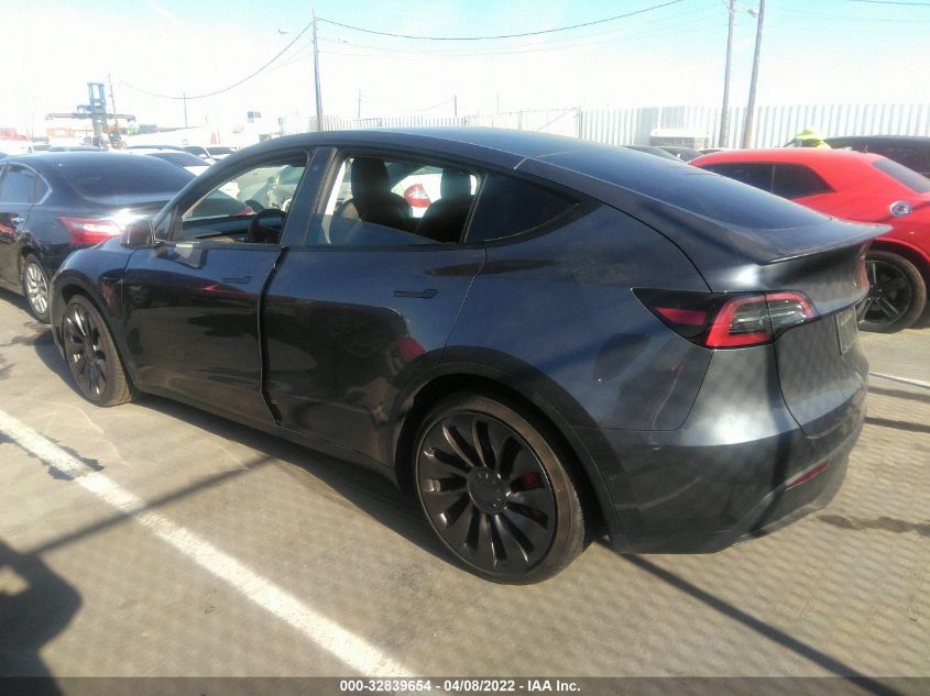 Images of 2022 TESLA MODEL Y 7SAYGDEF2NF348414 | vin: 7SAYGDEF2NF348414 | 32839654