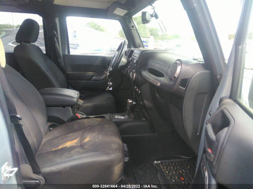 2015 JEEP WRANGLER UNLIMITED SPORT 1C4BJWDG1FL570368
