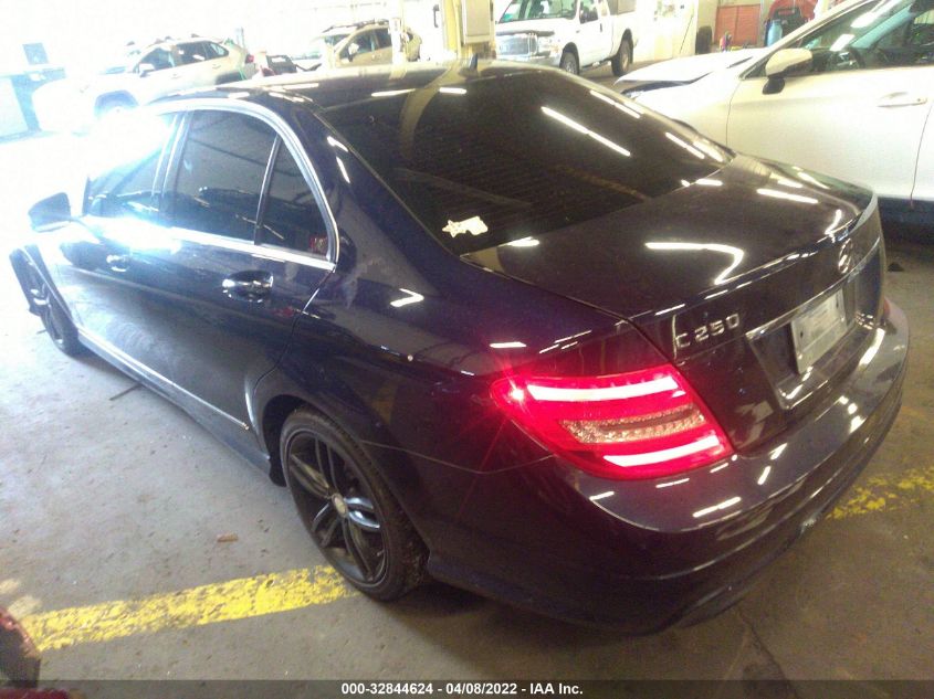 2013 MERCEDES-BENZ C-CLASS C 250 WDDGF4HB5DR276160