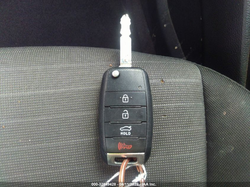 2016 KIA FORTE 5-DOOR LX KNAFK5A85G5597663