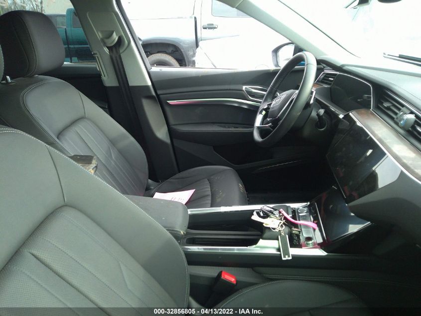 2019 AUDI E-TRON PREMIUM PLUS WA1LAAGE3KB009519