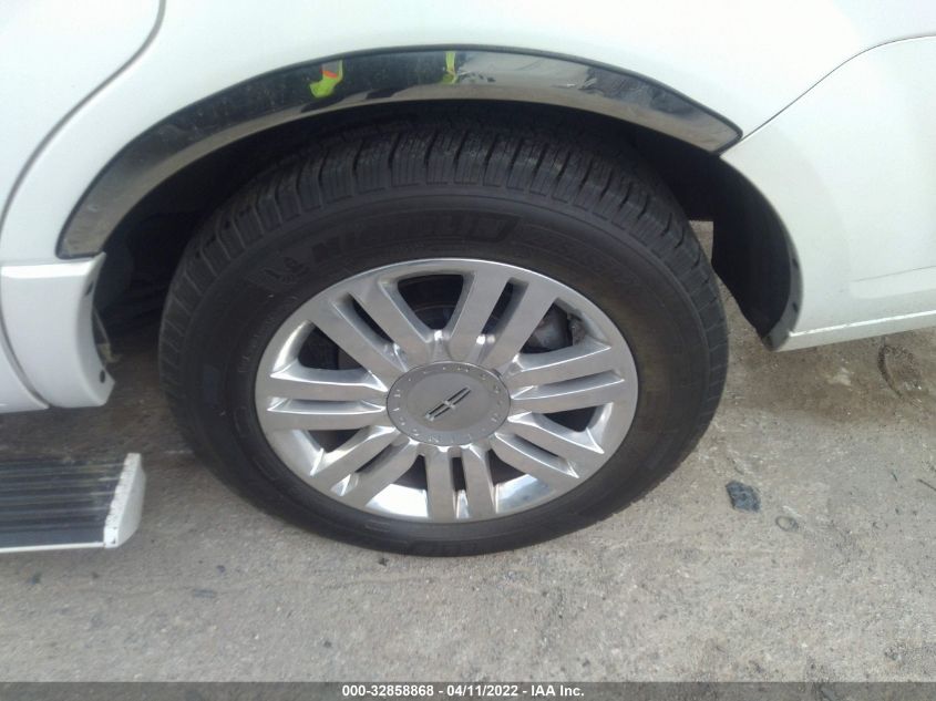 2014 LINCOLN NAVIGATOR 5LMJJ2H53EEL08747