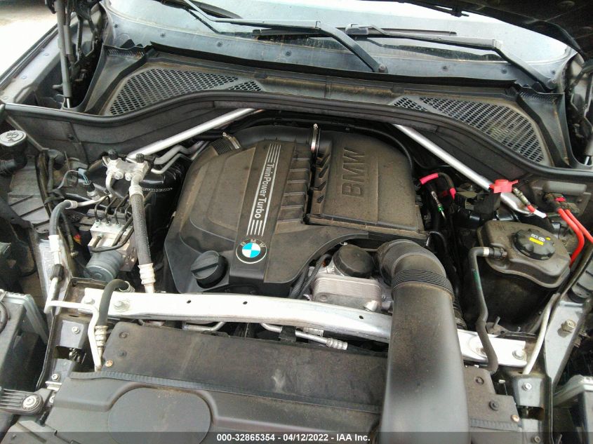2014 BMW X5 XDRIVE35I 5UXKR0C53E0K45239