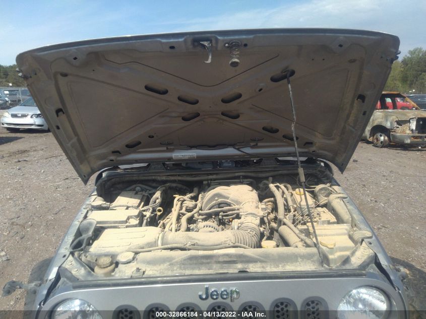 2015 JEEP WRANGLER UNLIMITED SPORT 1C4BJWDG5FL598268