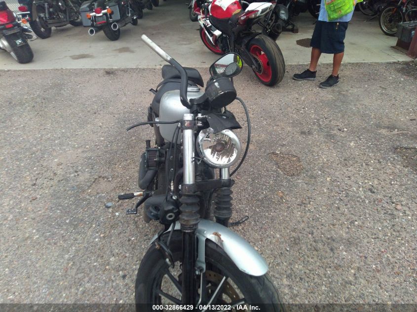 2015 HARLEY-DAVIDSON XL883 IRON 883 1HD4LE214FC420510