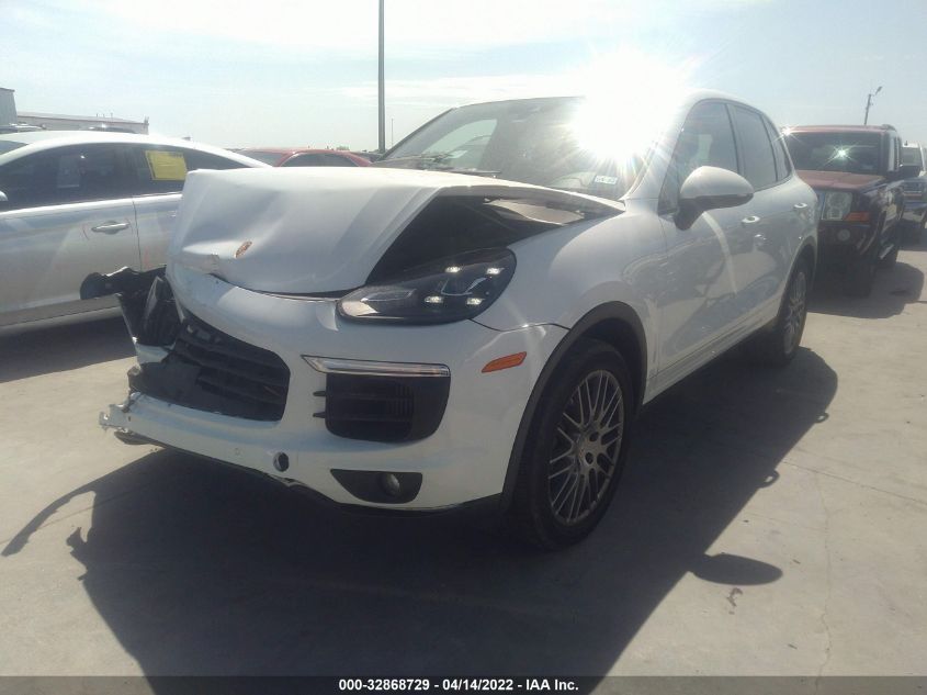 2017 PORSCHE CAYENNE S WP1AB2A20HLA50125