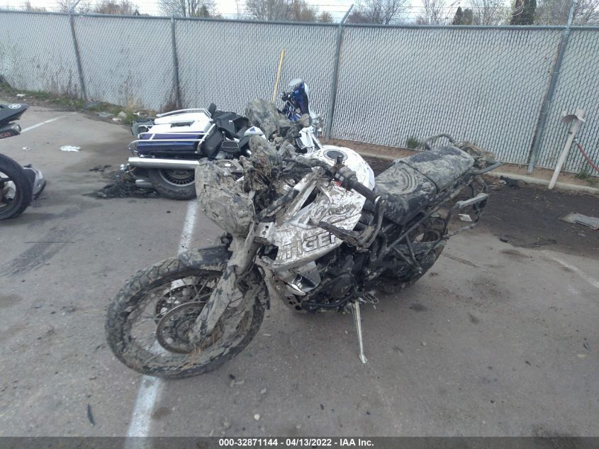 2019 TRIUMPH MOTORCYCLE TIGER 800 XCA SMTE09BF7KT908573