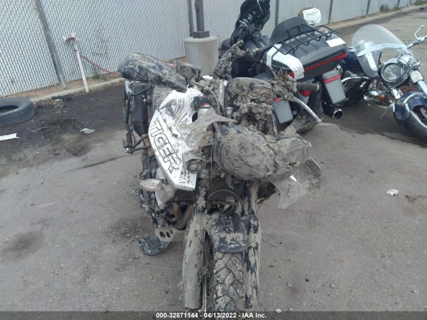 2019 TRIUMPH MOTORCYCLE TIGER 800 XCA SMTE09BF7KT908573