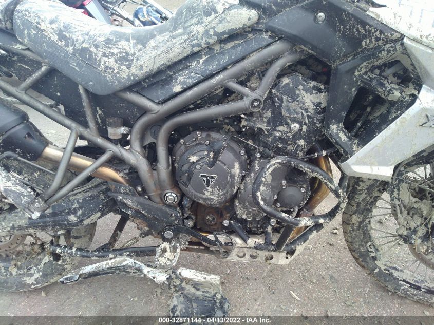 2019 TRIUMPH MOTORCYCLE TIGER 800 XCA SMTE09BF7KT908573