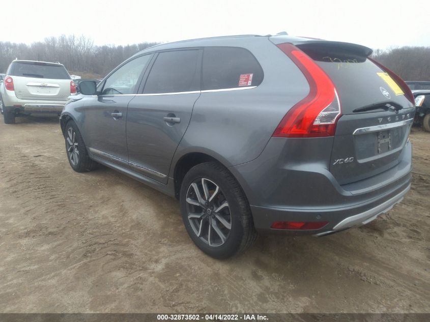 2017 VOLVO XC60 DYNAMIC YV449MRR9H2111840