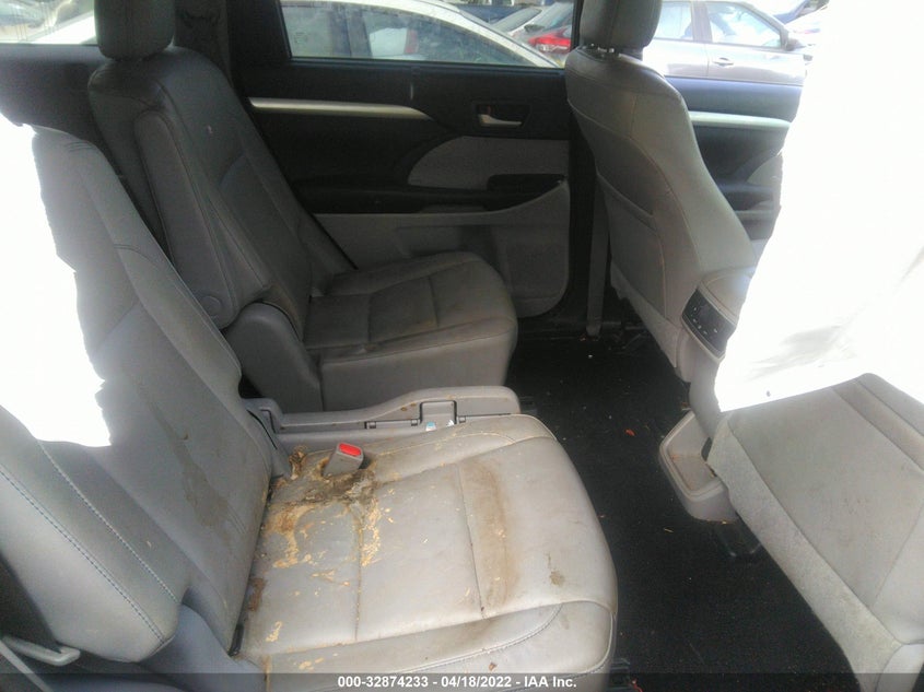 VIN 5TDKZRFH3HS514613 2017 TOYOTA HIGHLANDER XLE/SE