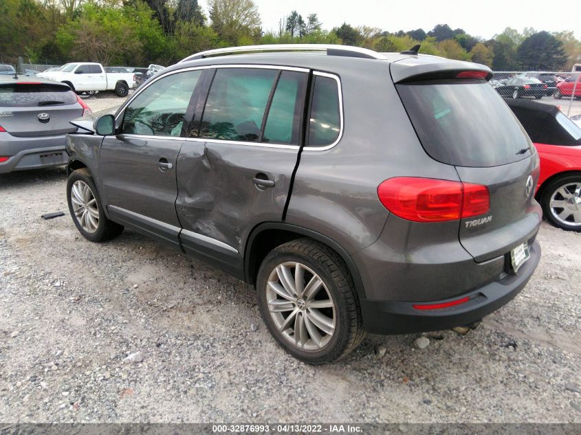 2013 VOLKSWAGEN TIGUAN SE W/SUNROOF & NAV WVGAV3AX0DW613253