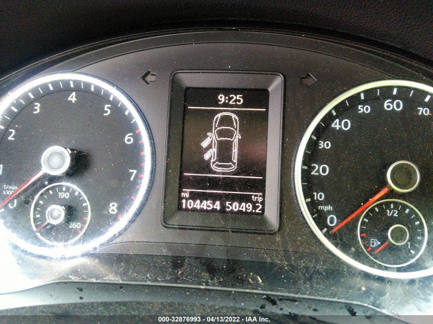 2013 VOLKSWAGEN TIGUAN SE W/SUNROOF & NAV WVGAV3AX0DW613253