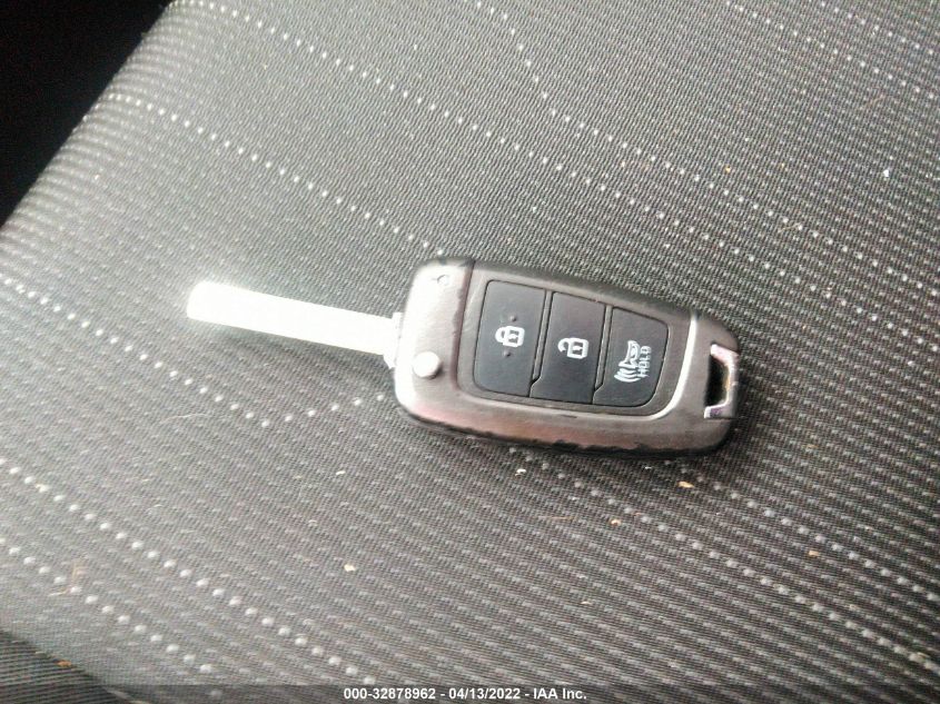 2020 HYUNDAI VENUE SE KMHRB8A32LU016413