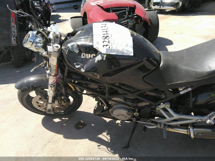 2001 DUCATI M750 ZDM1RC3L91B012398