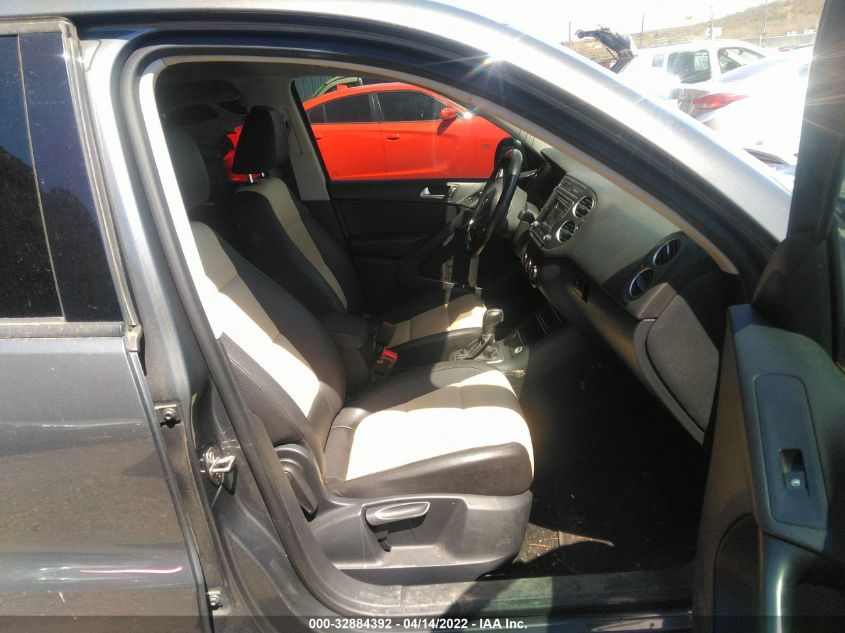 2016 VOLKSWAGEN TIGUAN S WVGAV7AX1GW563460