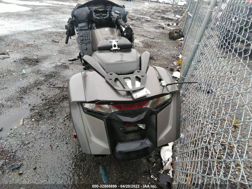 2015 HONDA GL1800 B JH2SC6819FK200220