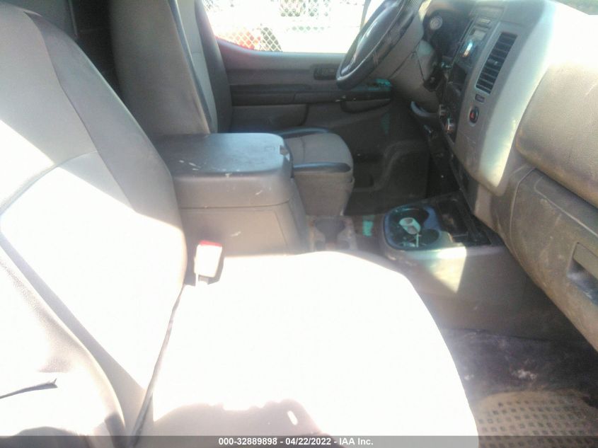 2013 NISSAN NV SV 1N6BF0LY4DN102819