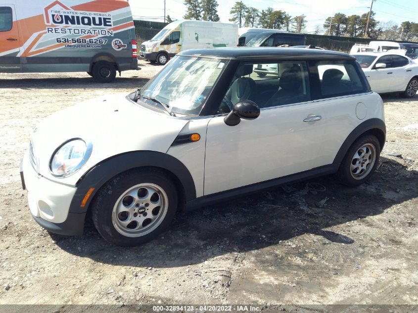 2013 MINI COOPER HARDTOP WMWSU3C52DT545916