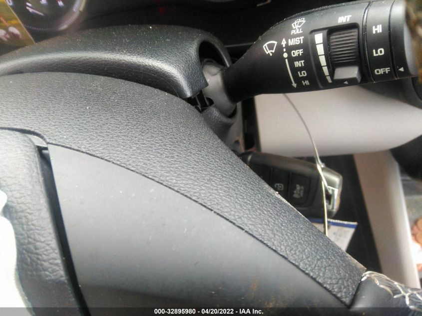 2022 HYUNDAI VENUE SEL KMHRC8A33NU148600