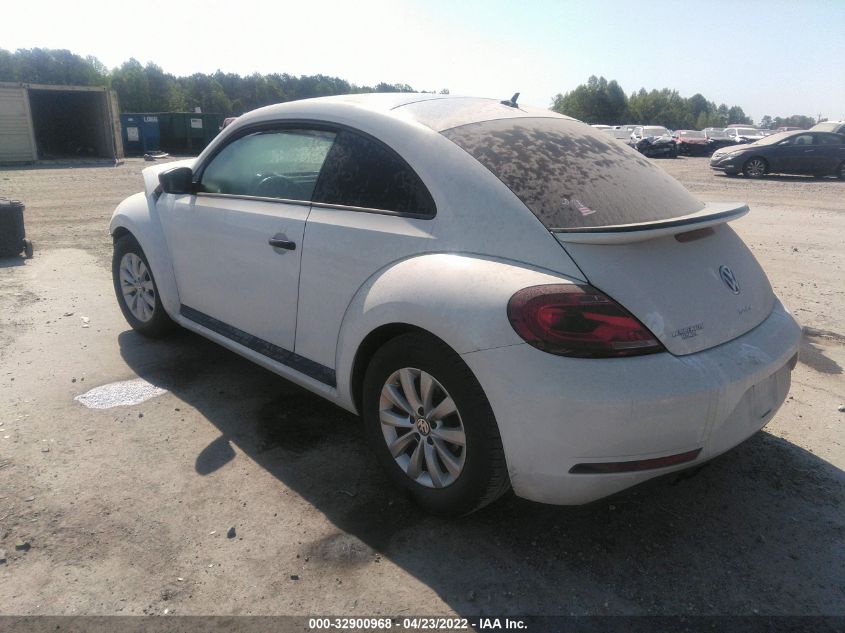 2018 VOLKSWAGEN BEETLE S/COAST 3VWFD7AT3JM702454