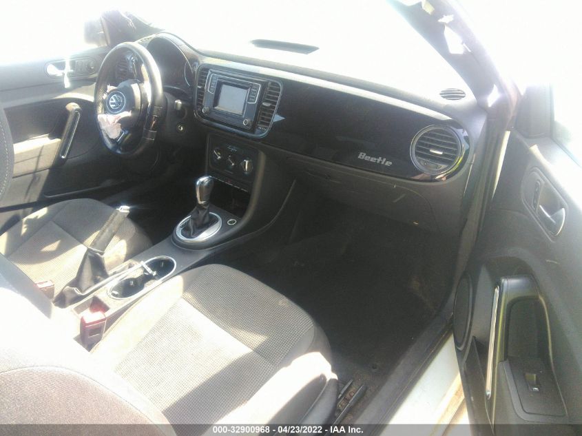 2018 VOLKSWAGEN BEETLE S/COAST 3VWFD7AT3JM702454