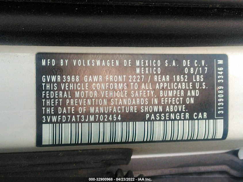 2018 VOLKSWAGEN BEETLE S/COAST 3VWFD7AT3JM702454