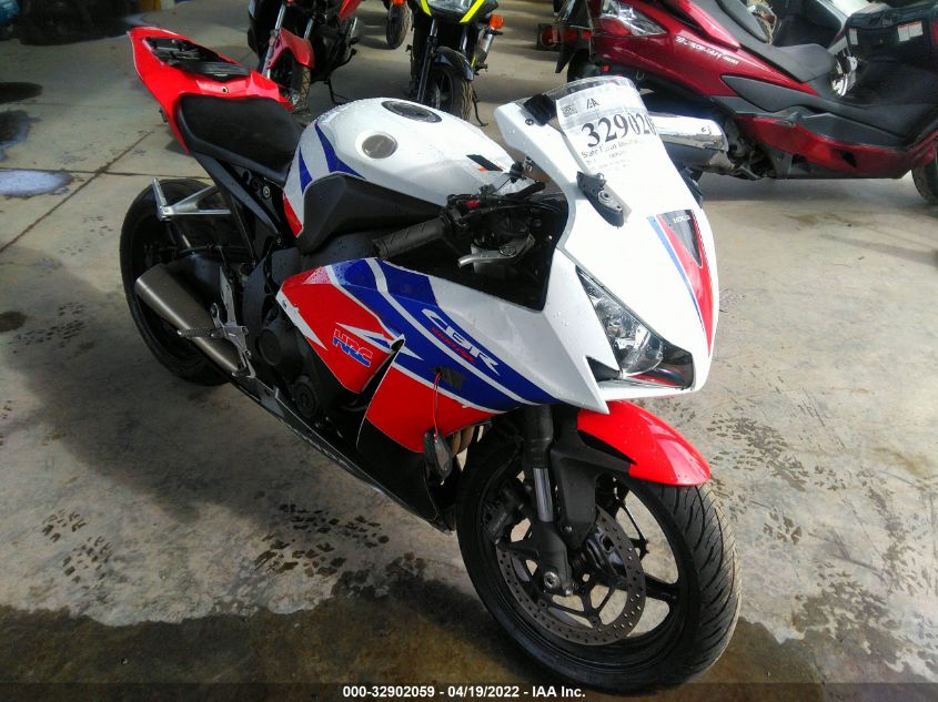 2015 HONDA CBR1000 RR JH2SC5905FK700102