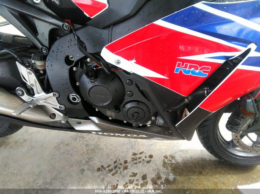 2015 HONDA CBR1000 RR JH2SC5905FK700102
