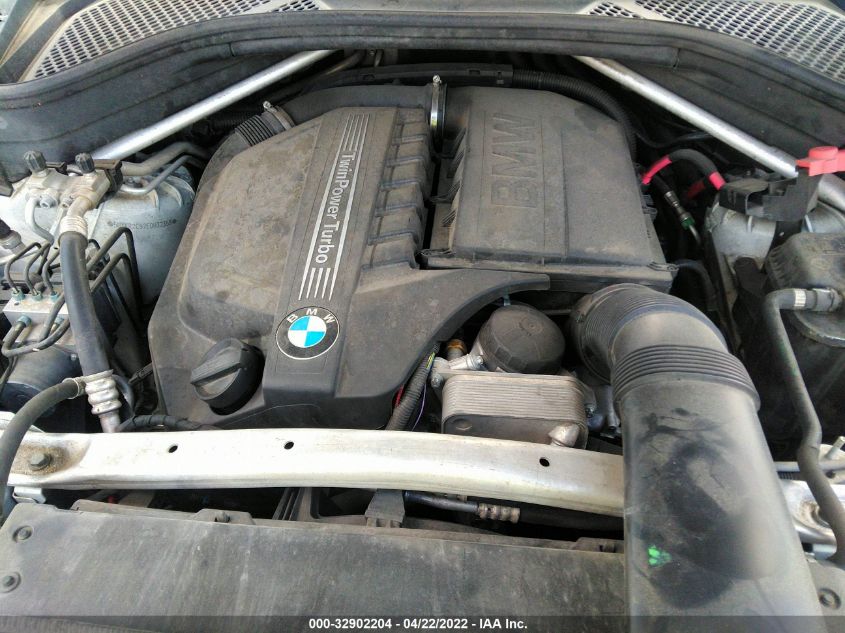 2014 BMW X5 SDRIVE35I 5UXKR2C57E0H32359