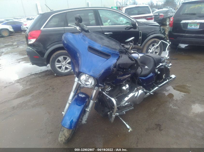 2017 HARLEY-DAVIDSON FLHX STREET GLIDE 1HD1KBC11HB676745