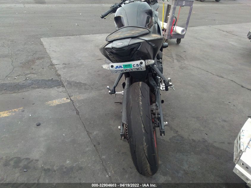 2015 YAMAHA YZFR3 MH3RH06Y5FK003925