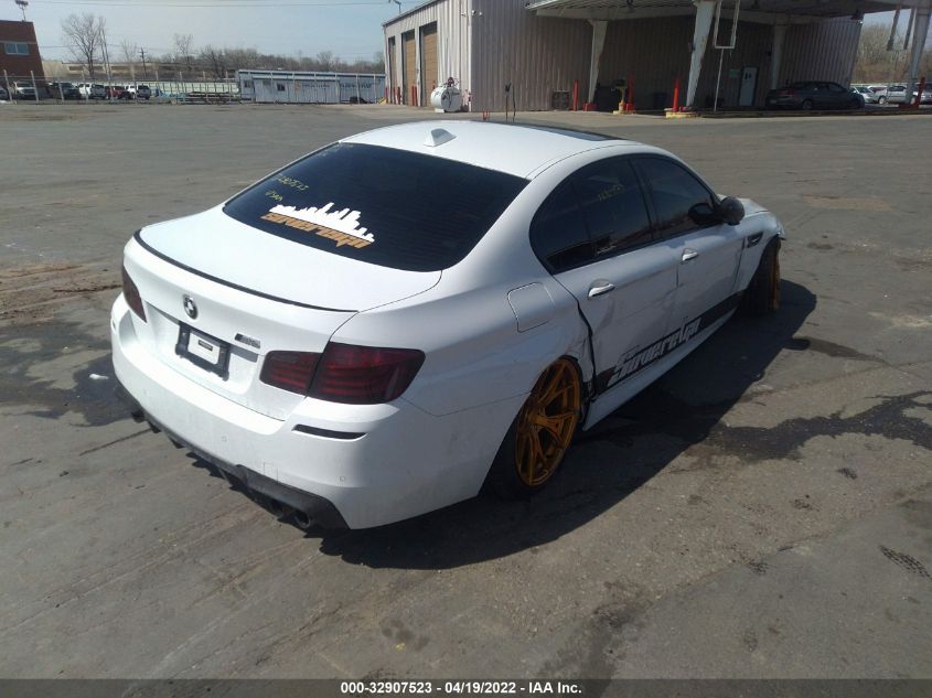 2013 BMW M5 WBSFV9C5XDC773742
