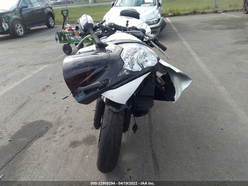 2011 SUZUKI GSX-R600 JS1GN7FA6B2102333