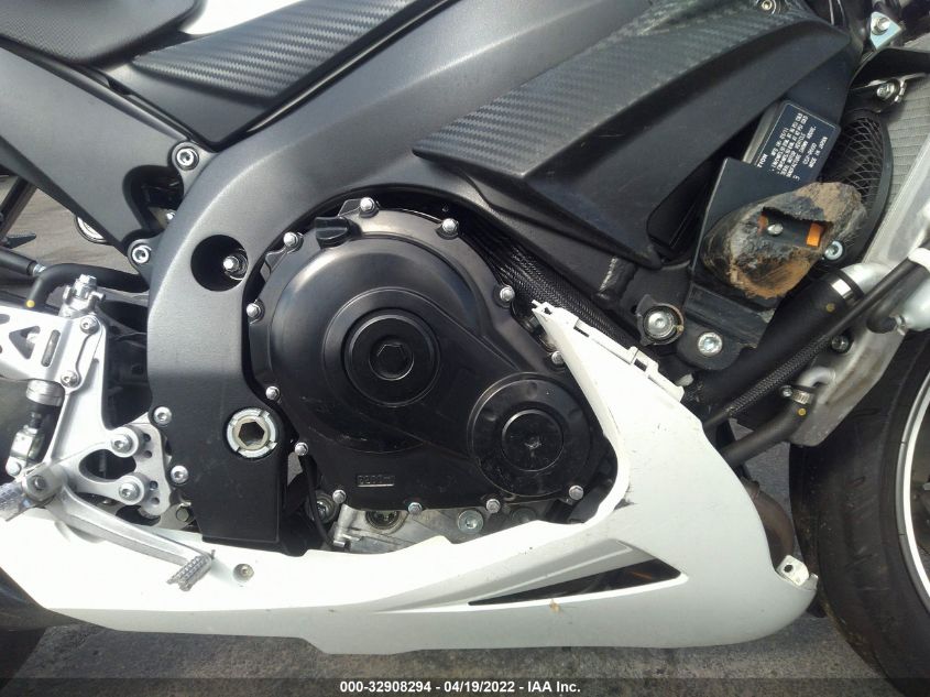 2011 SUZUKI GSX-R600 JS1GN7FA6B2102333